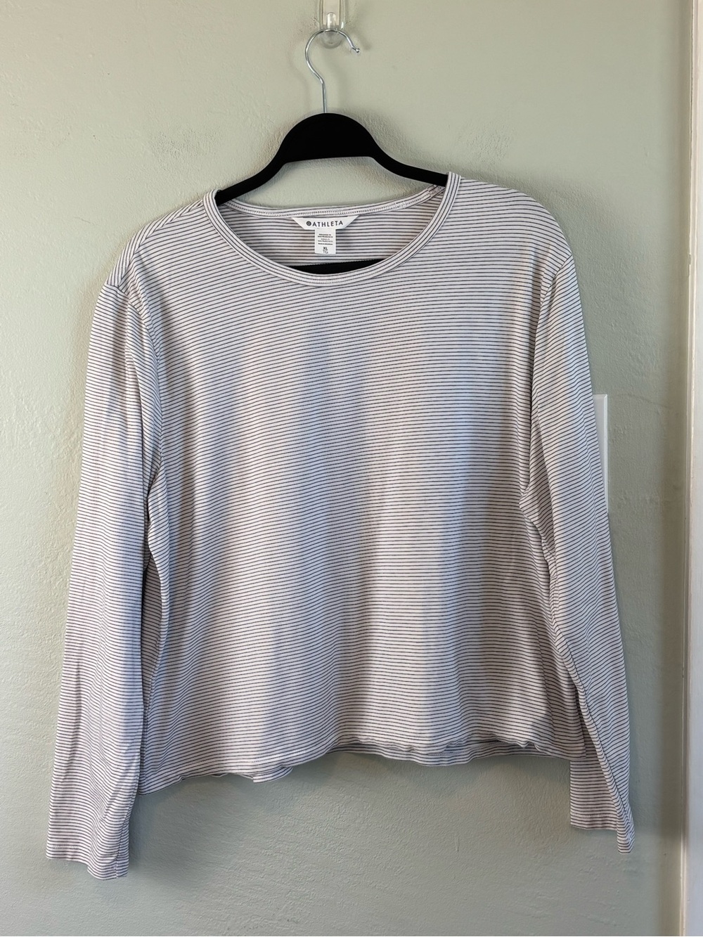 Bundle 2/$30! Athleta XL Long-Sleeve Striped Crewneck Top - White and Navy - EUC